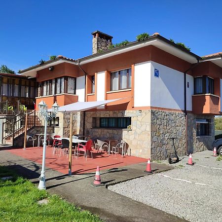 Family House Gijon Villa Ngoại thất bức ảnh