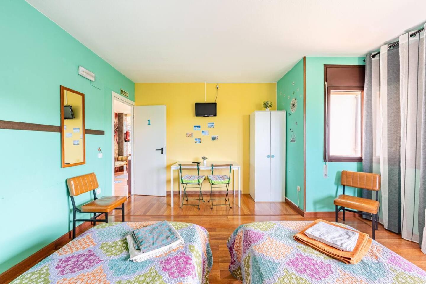Family House Gijon Villa Ngoại thất bức ảnh