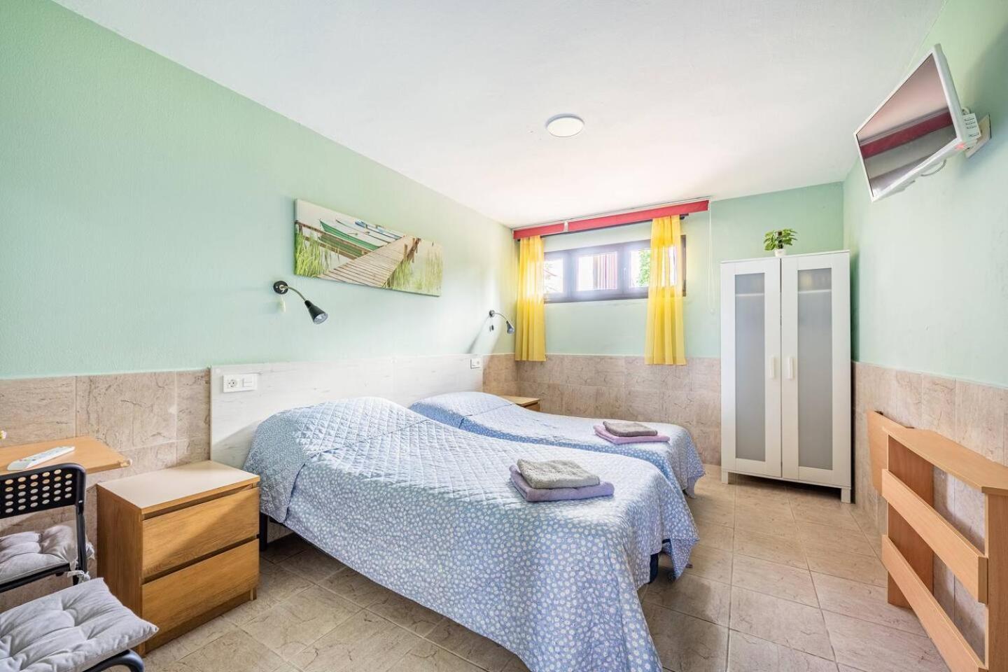 Family House Gijon Villa Ngoại thất bức ảnh